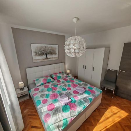 Sun house Appartement Brzac Buitenkant foto