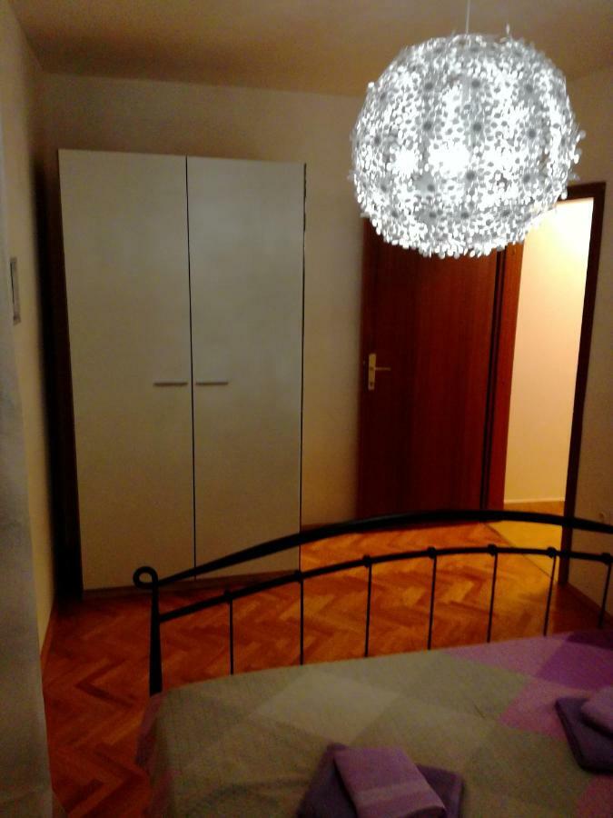 Sun house Appartement Brzac Buitenkant foto