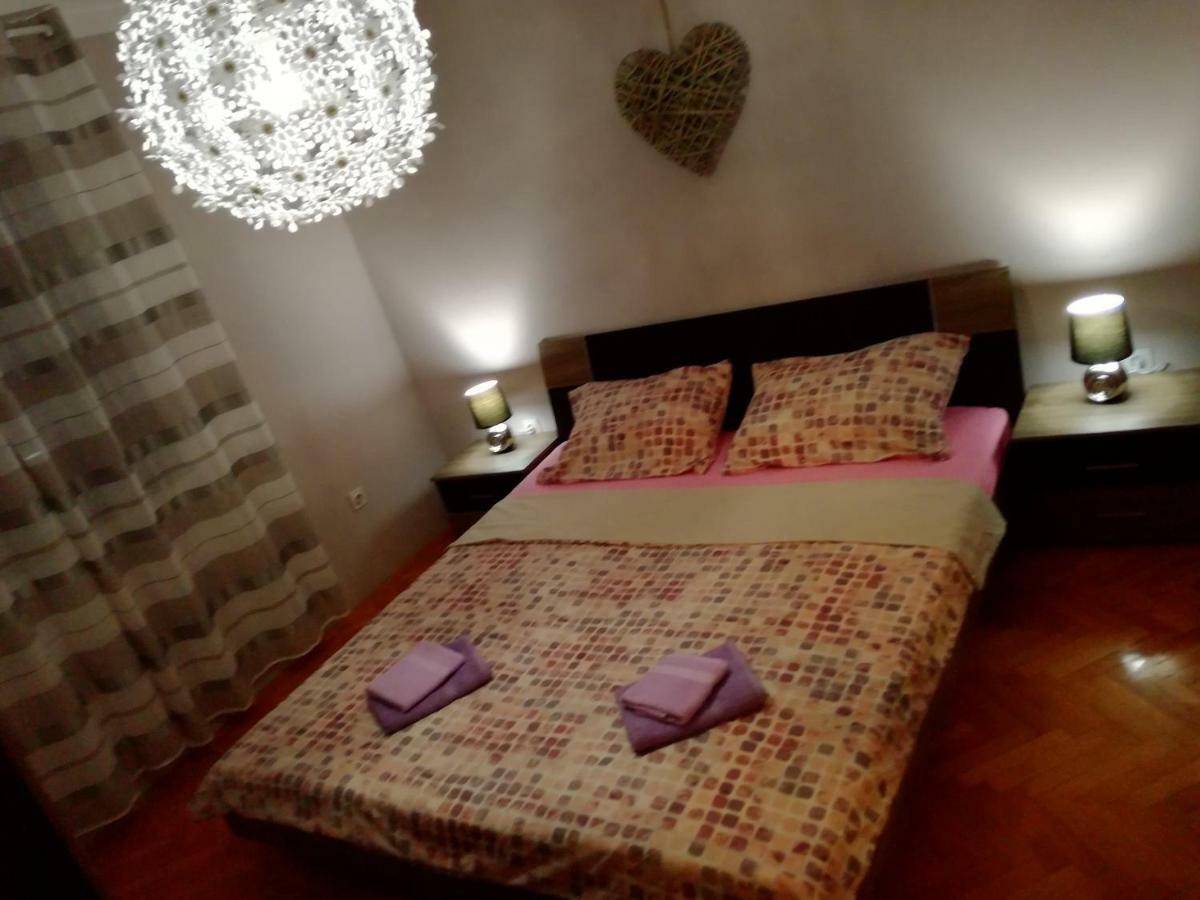 Sun house Appartement Brzac Buitenkant foto
