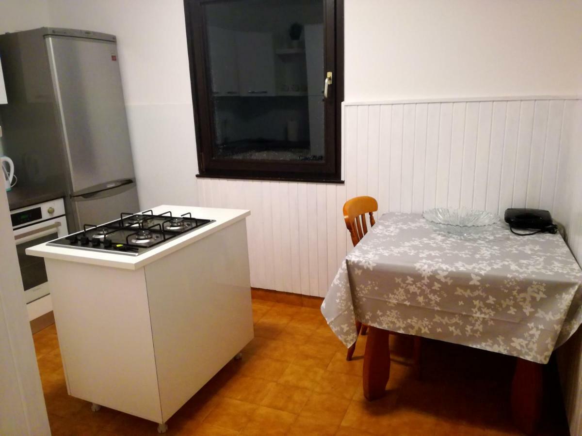 Sun house Appartement Brzac Buitenkant foto