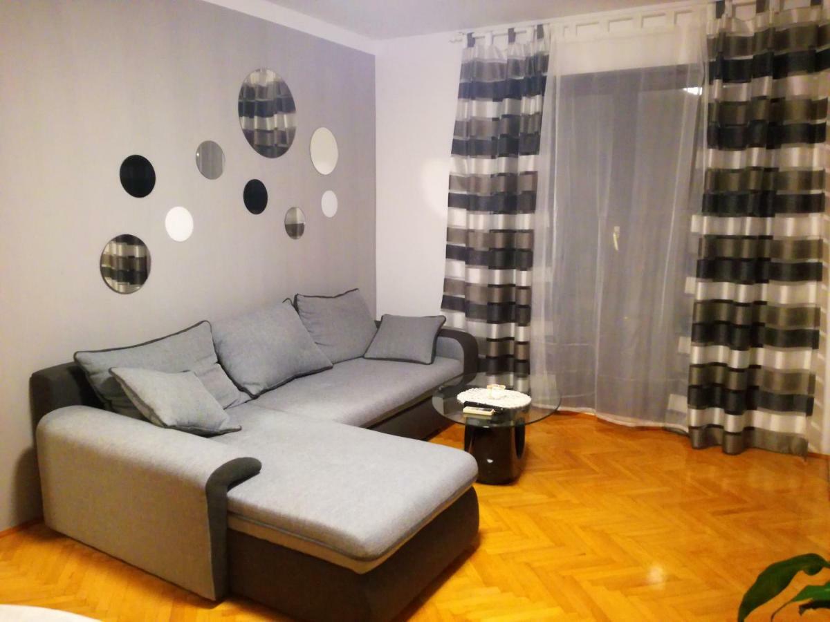 Sun house Appartement Brzac Buitenkant foto